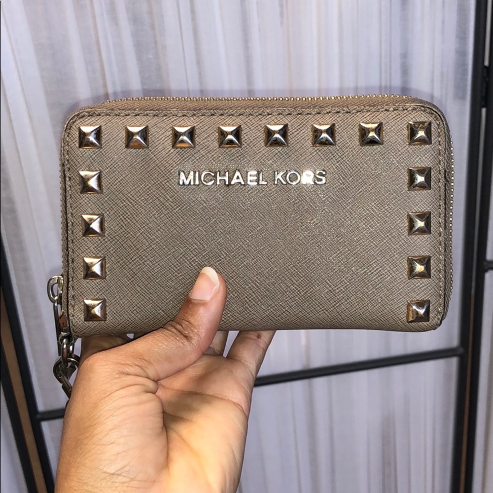Michael Kors Wallet / Wristlet